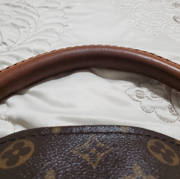 Louis Vuitton Hobo Handbag - Picture 7 of 7